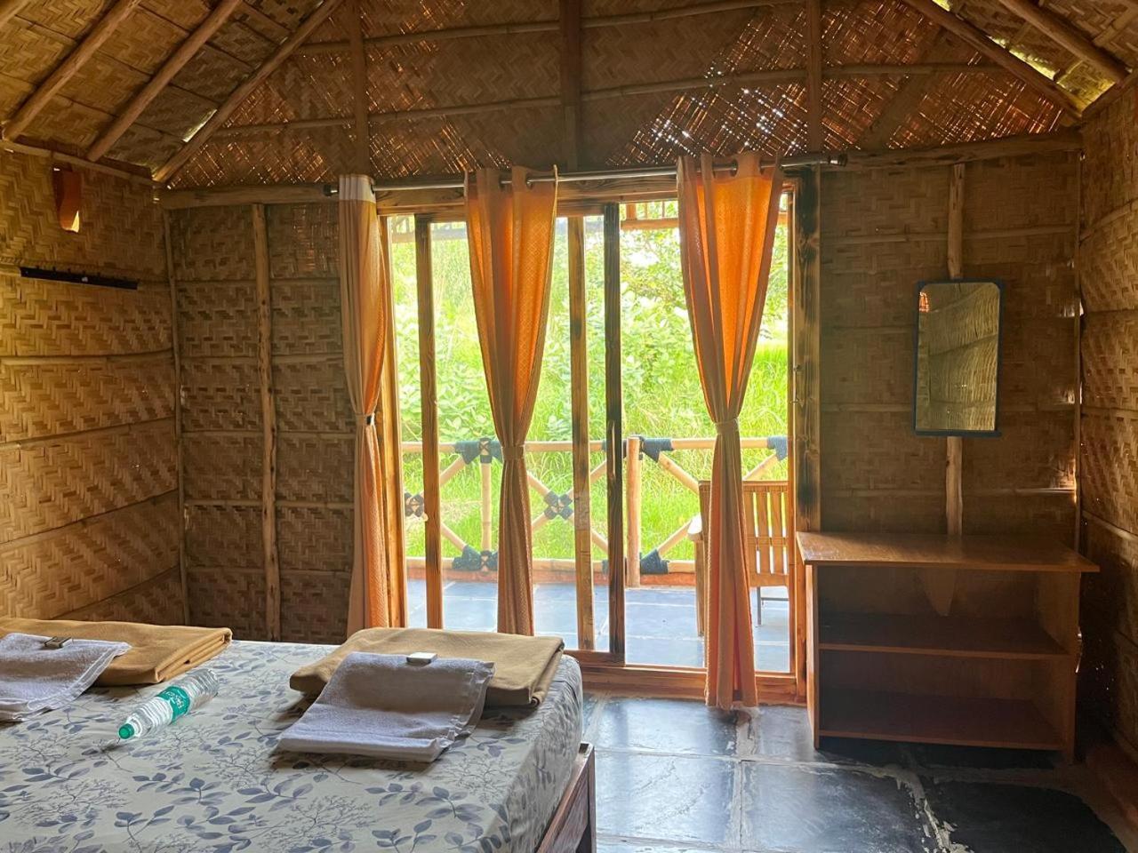 Hampi Rasta Cafe Hotel Luaran gambar