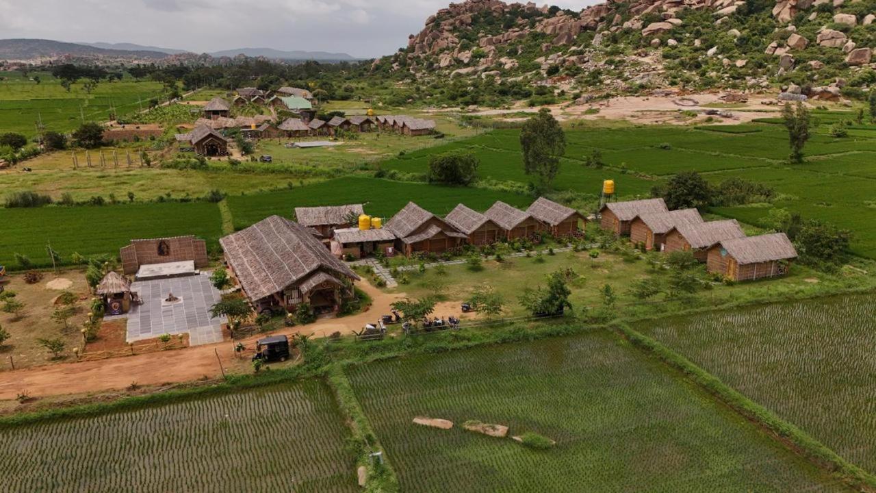 Hampi Rasta Cafe Hotel Luaran gambar